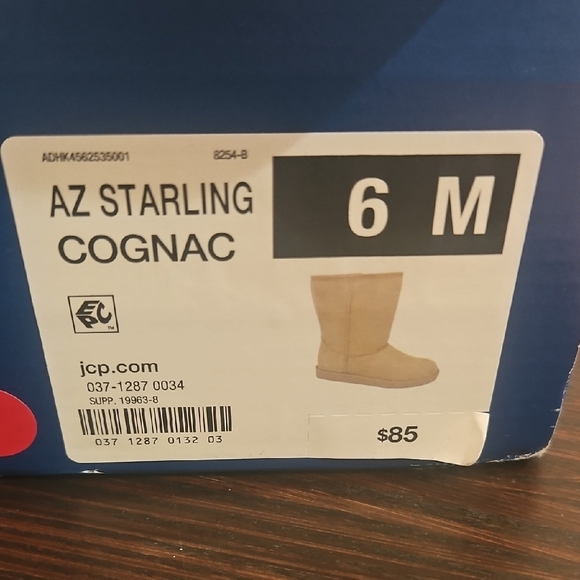 Stylish Cognac Suede Boots - Picture 6 of 7